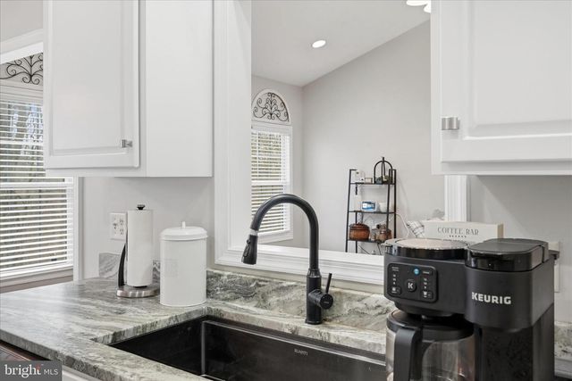 22 LURE CT, Inwood, WV 25428