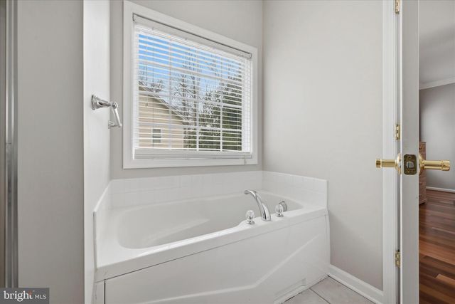 22 LURE CT, Inwood, WV 25428