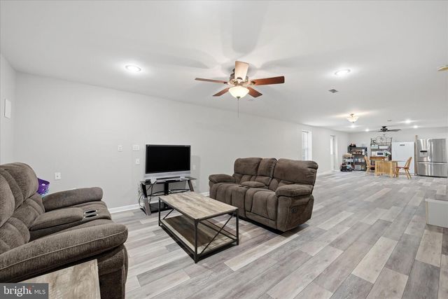 22 LURE CT, Inwood, WV 25428