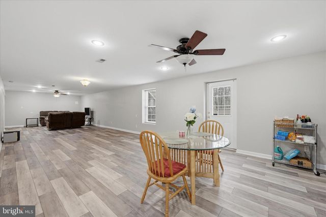 22 LURE CT, Inwood, WV 25428