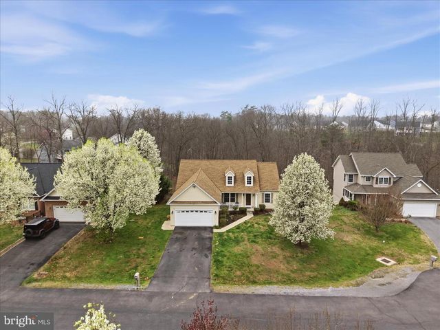 22 LURE CT, Inwood, WV 25428