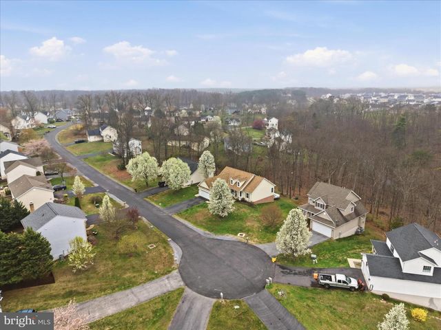 22 LURE CT, Inwood, WV 25428