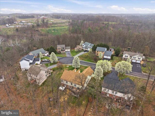 22 LURE CT, Inwood, WV 25428