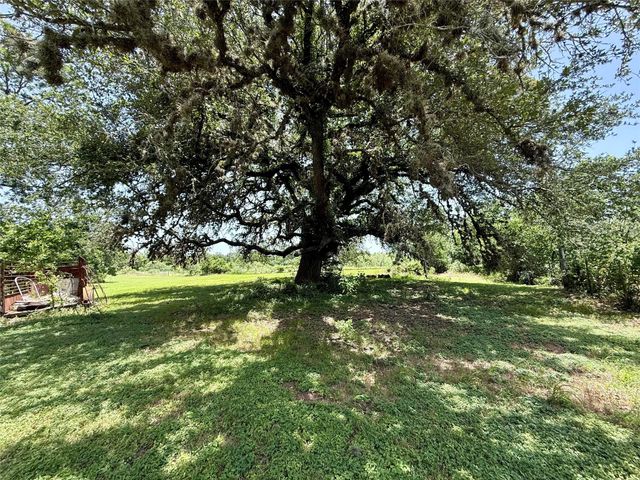 1629 Pecos ST, Lockhart, TX 78644
