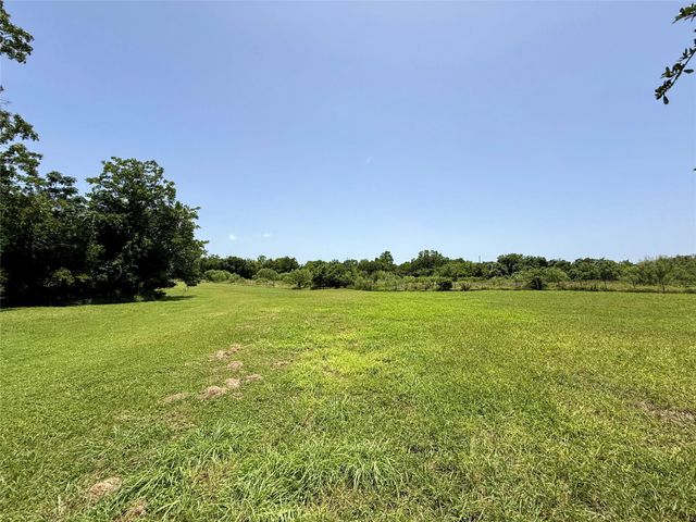 1629 Pecos ST, Lockhart, TX 78644