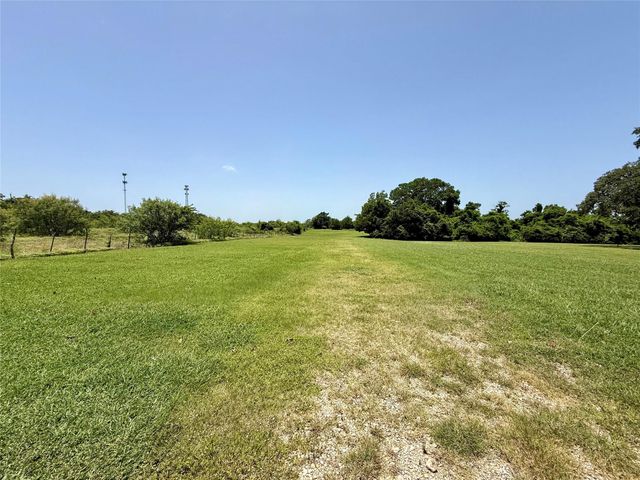1629 Pecos ST, Lockhart, TX 78644