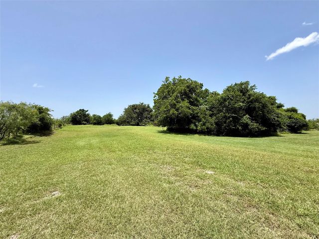1629 Pecos ST, Lockhart, TX 78644