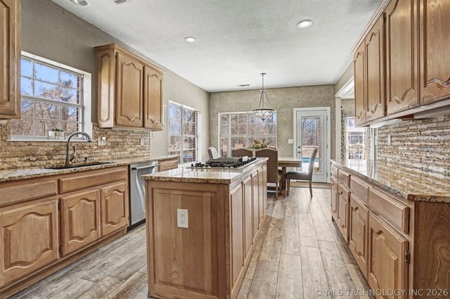 28310 E 6th Place, Catoosa, OK 74015