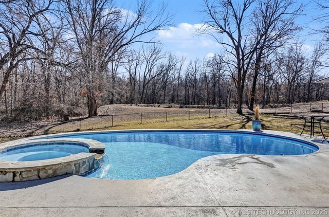 28310 E 6th Place, Catoosa, OK 74015