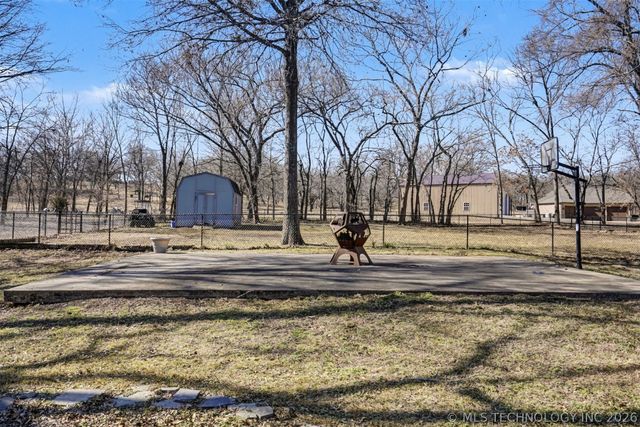 28310 E 6th Place, Catoosa, OK 74015