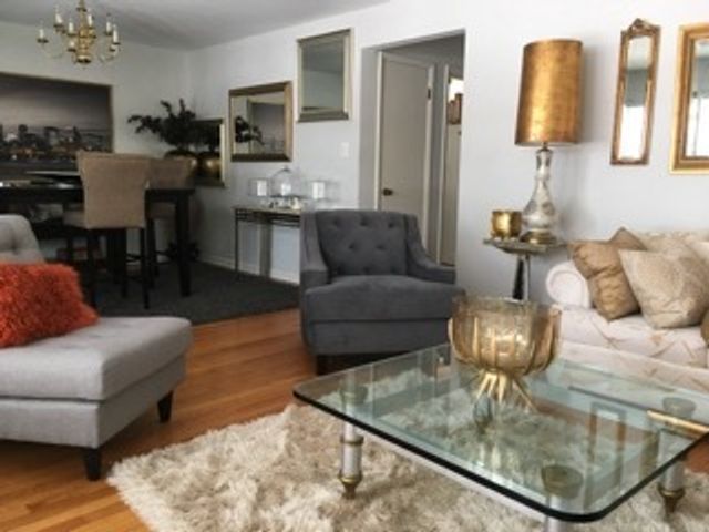 711 Locust Road, Wilmette, IL 60091