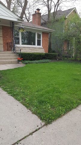 711 Locust Road, Wilmette, IL 60091