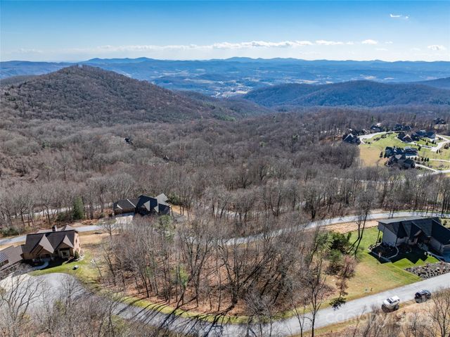 416 Summerset Drive 83, Hendersonville, NC 28792