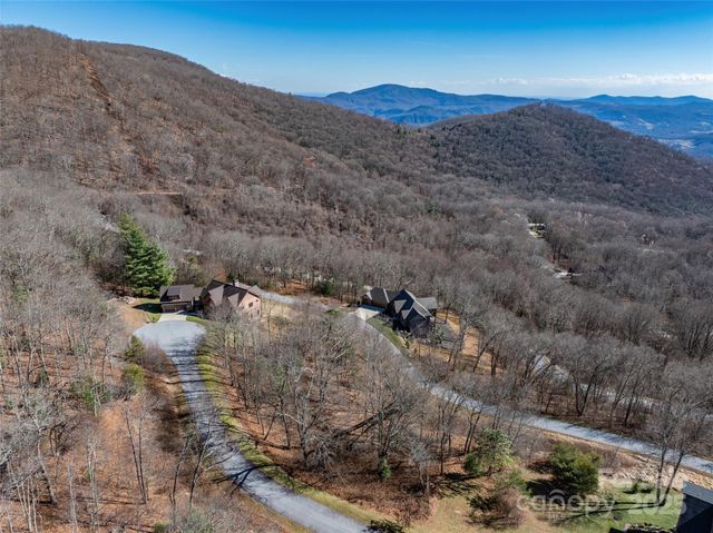 416 Summerset Drive 83, Hendersonville, NC 28792