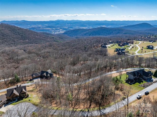 416 Summerset Drive 83, Hendersonville, NC 28792