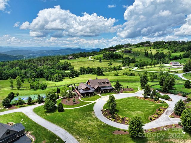 416 Summerset Drive 83, Hendersonville, NC 28792