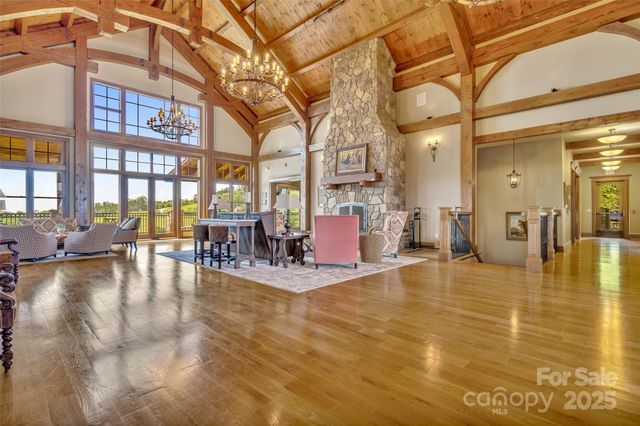 416 Summerset Drive 83, Hendersonville, NC 28792