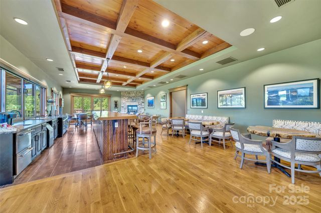 416 Summerset Drive 83, Hendersonville, NC 28792