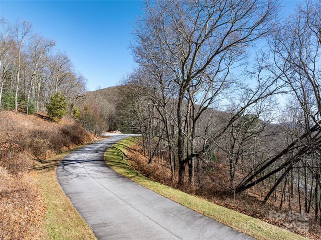 416 Summerset Drive 83, Hendersonville, NC 28792