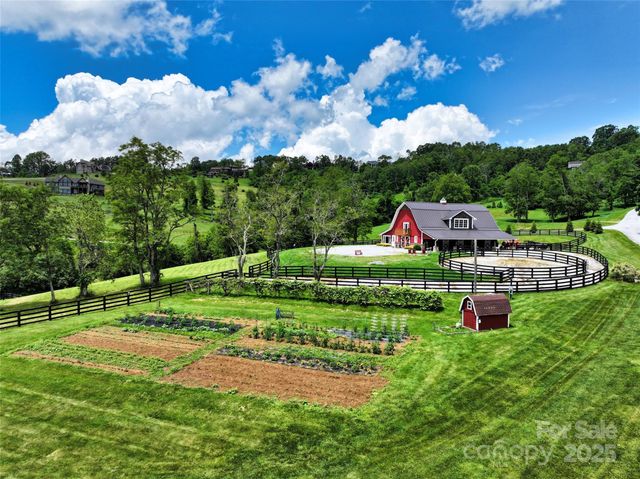 416 Summerset Drive 83, Hendersonville, NC 28792