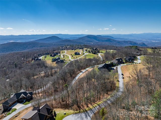 416 Summerset Drive 83, Hendersonville, NC 28792