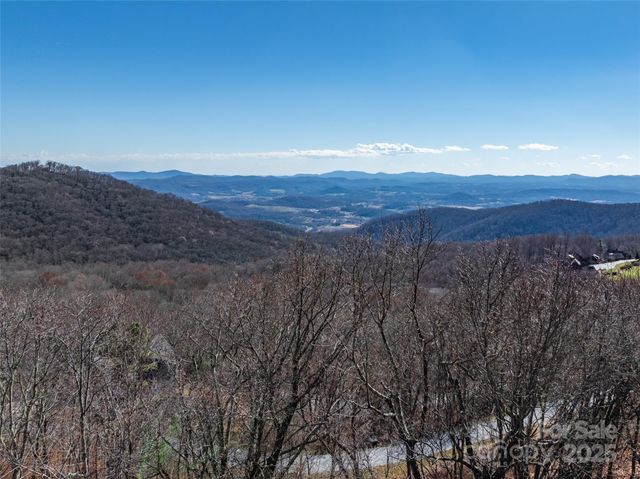 416 Summerset Drive 83, Hendersonville, NC 28792