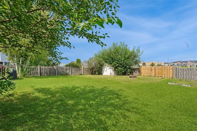 625 SE Redbud Court, Waukee, IA 50263