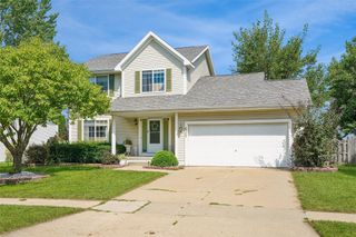 625 SE Redbud Court, Waukee, IA 50263