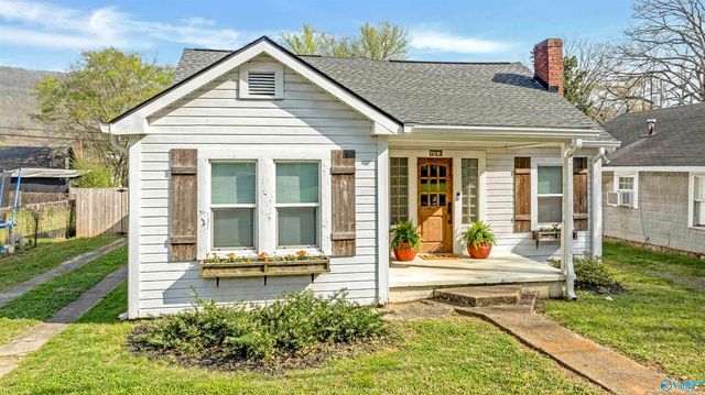 709 NW Alabama Avenue NW, Fort Payne, AL 35967