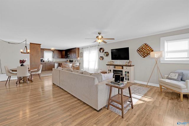 709 NW Alabama Avenue NW, Fort Payne, AL 35967