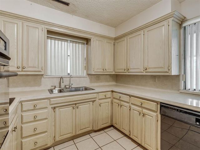 2609 SW 63rd Place, Oklahoma City, OK 73159