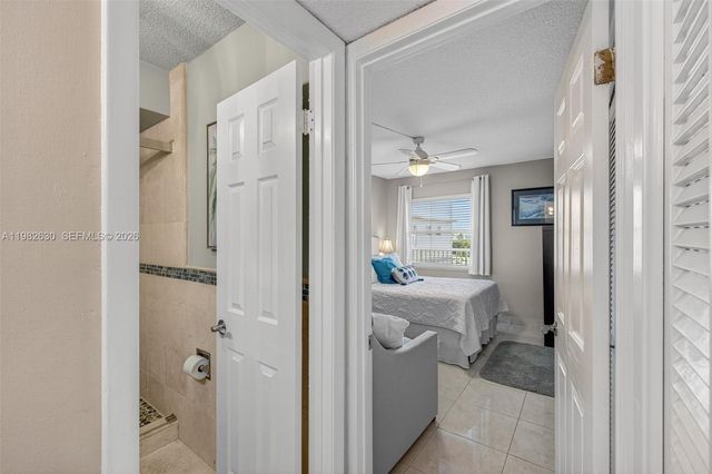 121 Golden Isles Dr 205, Hallandale Beach, FL 33009