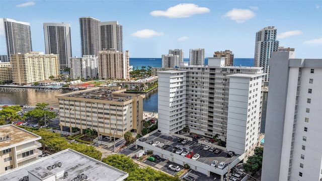 121 Golden Isles Dr 205, Hallandale Beach, FL 33009