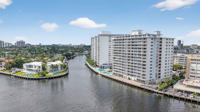 121 Golden Isles Dr 205, Hallandale Beach, FL 33009