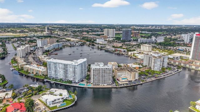 121 Golden Isles Dr 205, Hallandale Beach, FL 33009