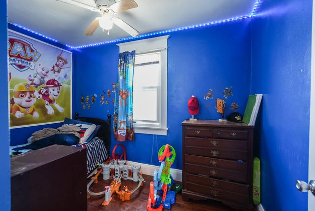 2214 Grand Avenue, Davenport, IA 52803