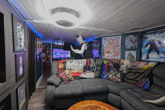 2214 Grand Avenue, Davenport, IA 52803