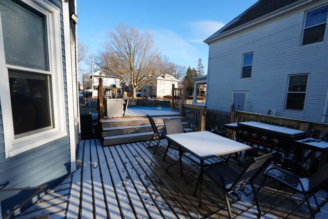 2214 Grand Avenue, Davenport, IA 52803