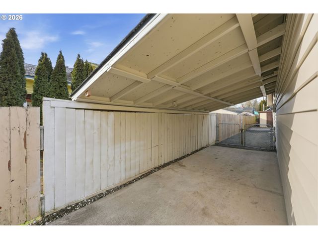 520 GEARY St, Albany, OR 97321