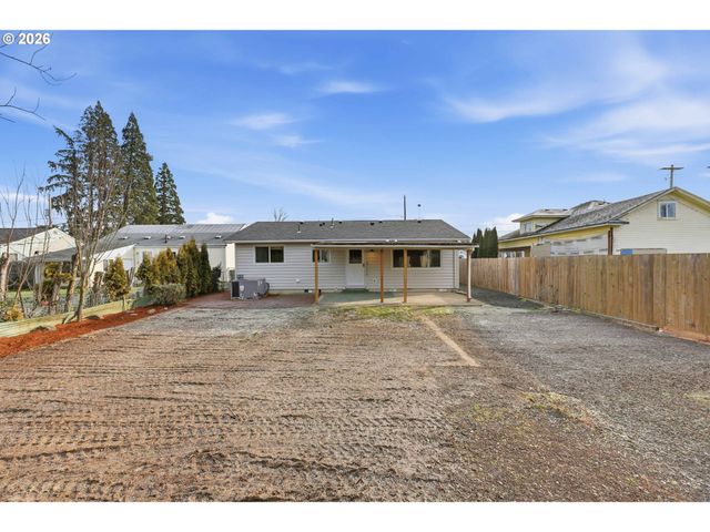 520 GEARY St, Albany, OR 97321