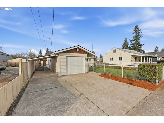 520 GEARY St, Albany, OR 97321
