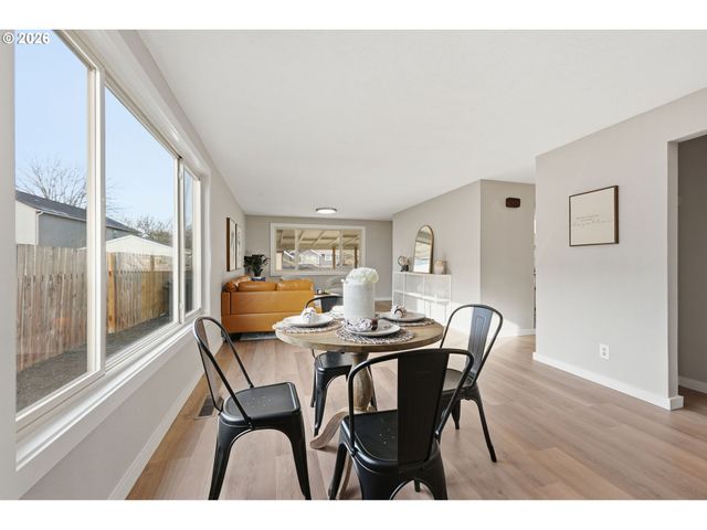 520 GEARY St, Albany, OR 97321