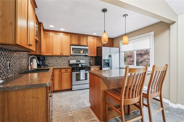 82 Brandy Wine, Henrietta, NY 14623