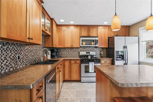 82 Brandy Wine, Henrietta, NY 14623