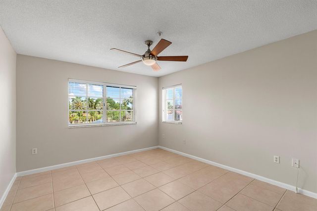 4828 N State Road 7 8306, Coconut Creek, FL 33073