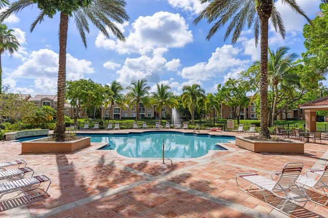 4828 N State Road 7 8306, Coconut Creek, FL 33073