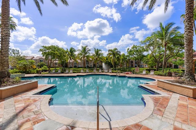 4828 N State Road 7 8306, Coconut Creek, FL 33073