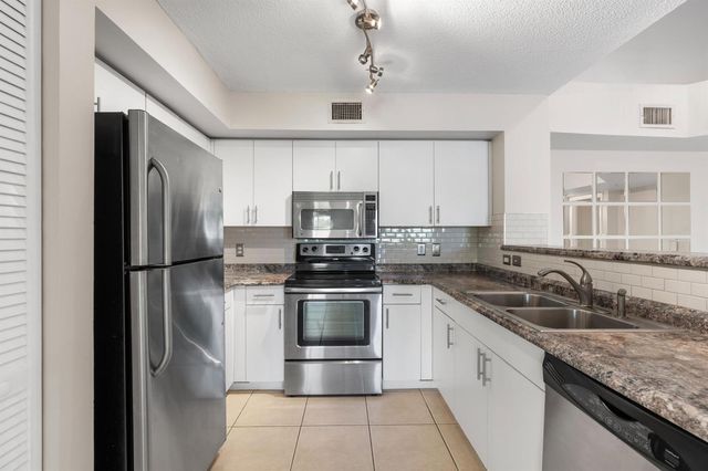 4828 N State Road 7 8306, Coconut Creek, FL 33073