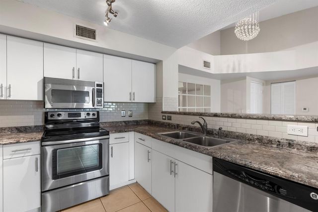 4828 N State Road 7 8306, Coconut Creek, FL 33073