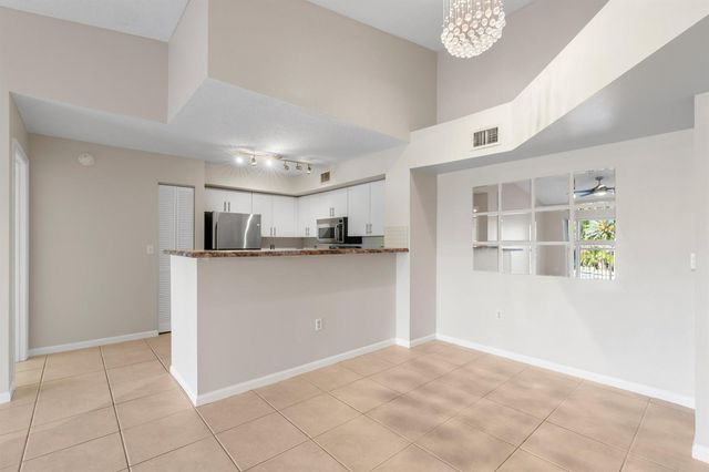 4828 N State Road 7 8306, Coconut Creek, FL 33073